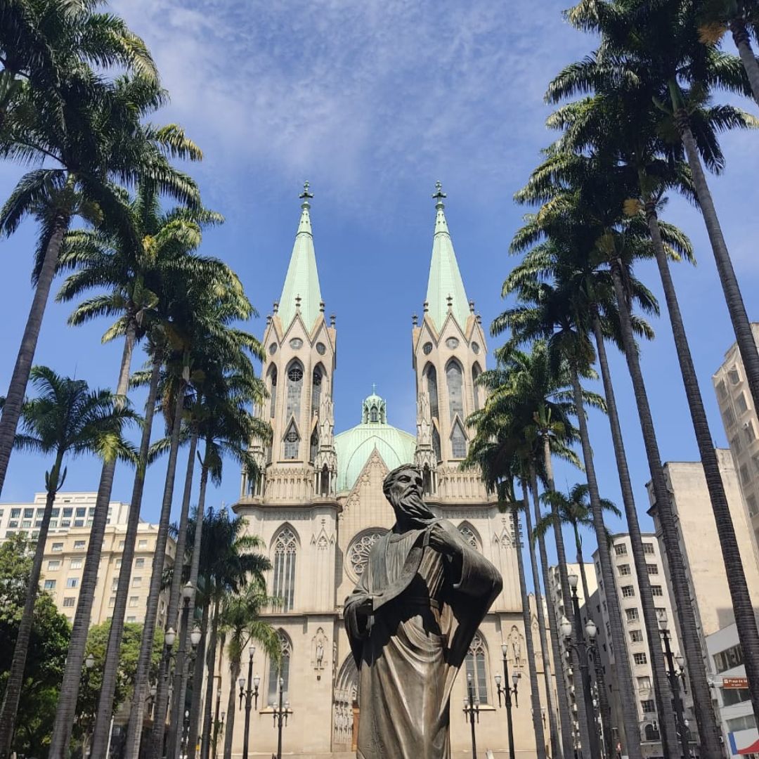 Post para Instagram Montagem de Fotos de Família Grade Limpo Branco Bege (2).jpg