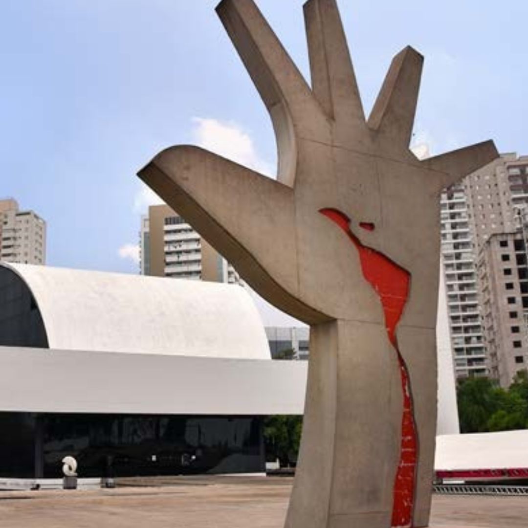 Post para Instagram Montagem de Fotos de Família Grade Limpo Branco Bege (4).jpg